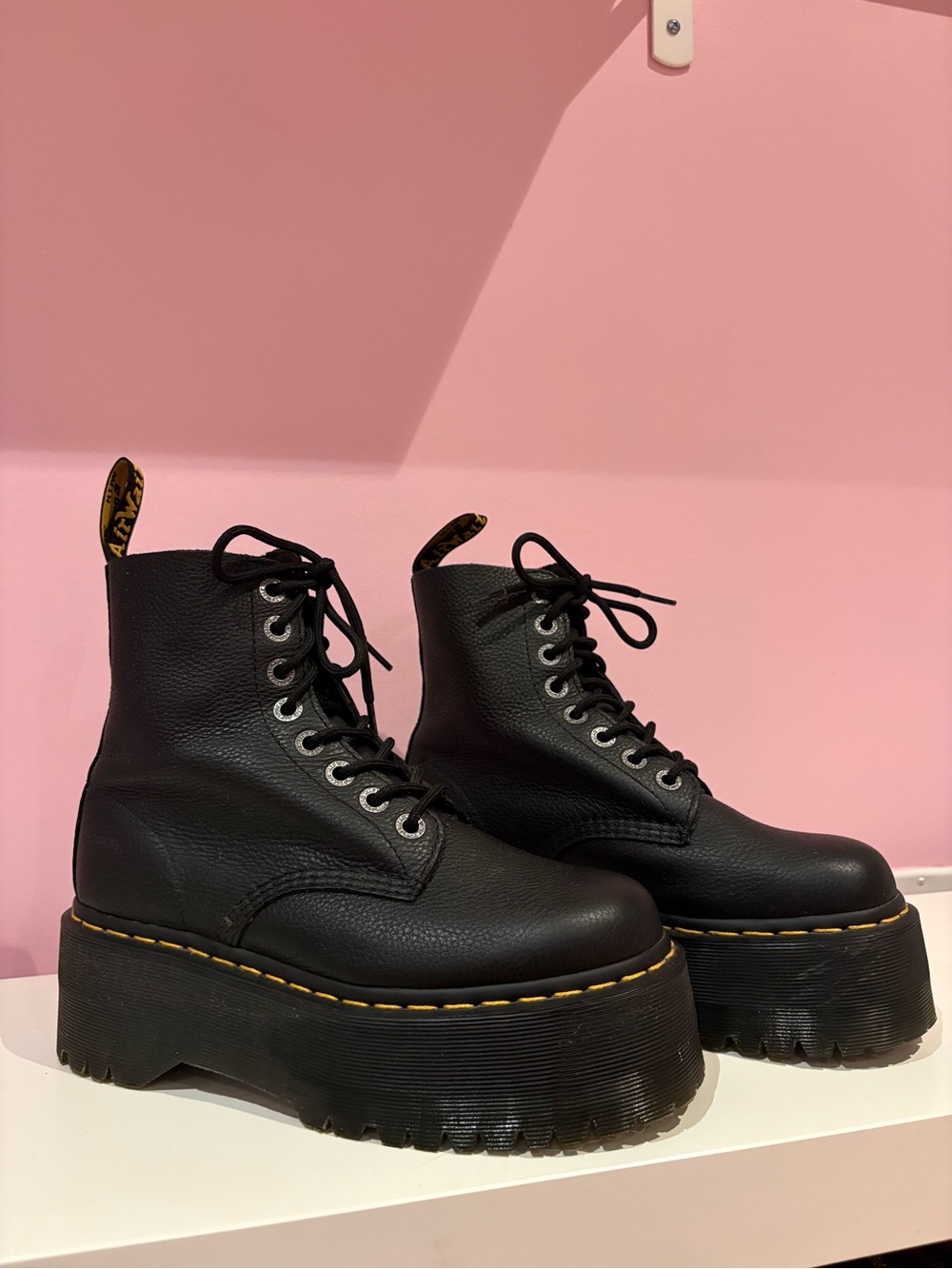 Dr. Martens 1460 Pascal Max Leather Platform Boots - Worn Once! 🖤